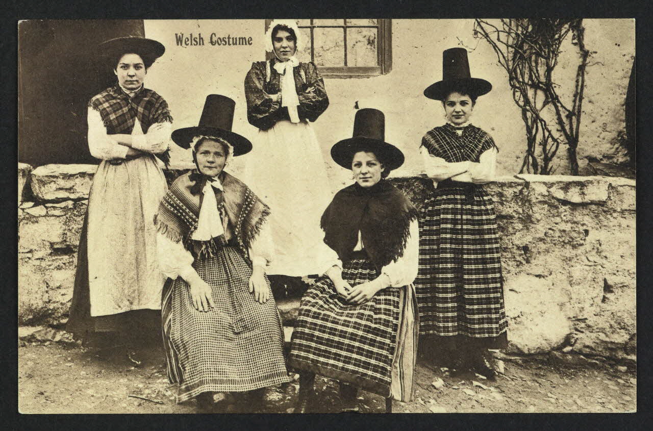 carte postale WELSH COSTUME 4P307 Photo