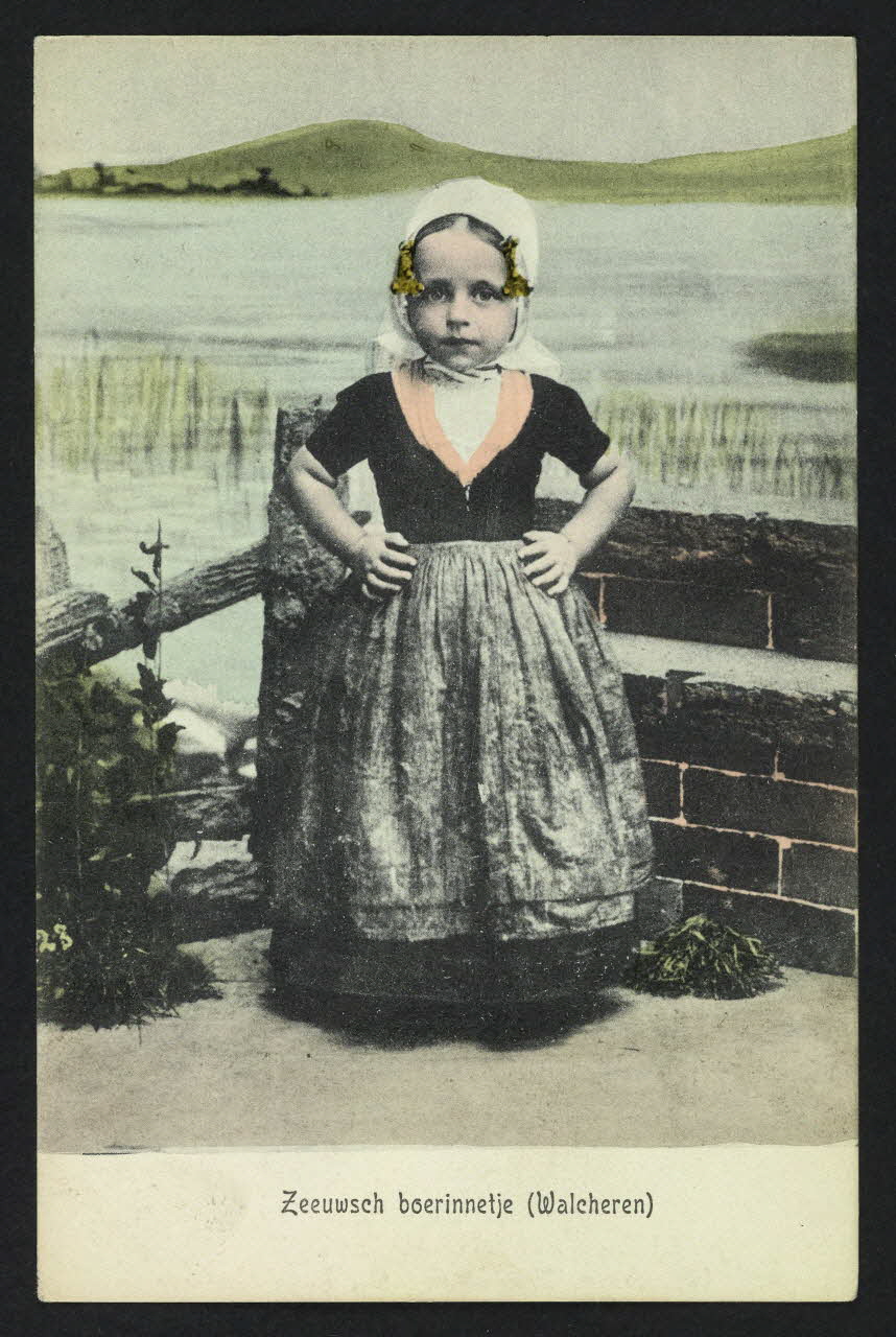 carte postale ZEEWSCH BOERINNETJE (WALCHEREN) 4P346 Photo