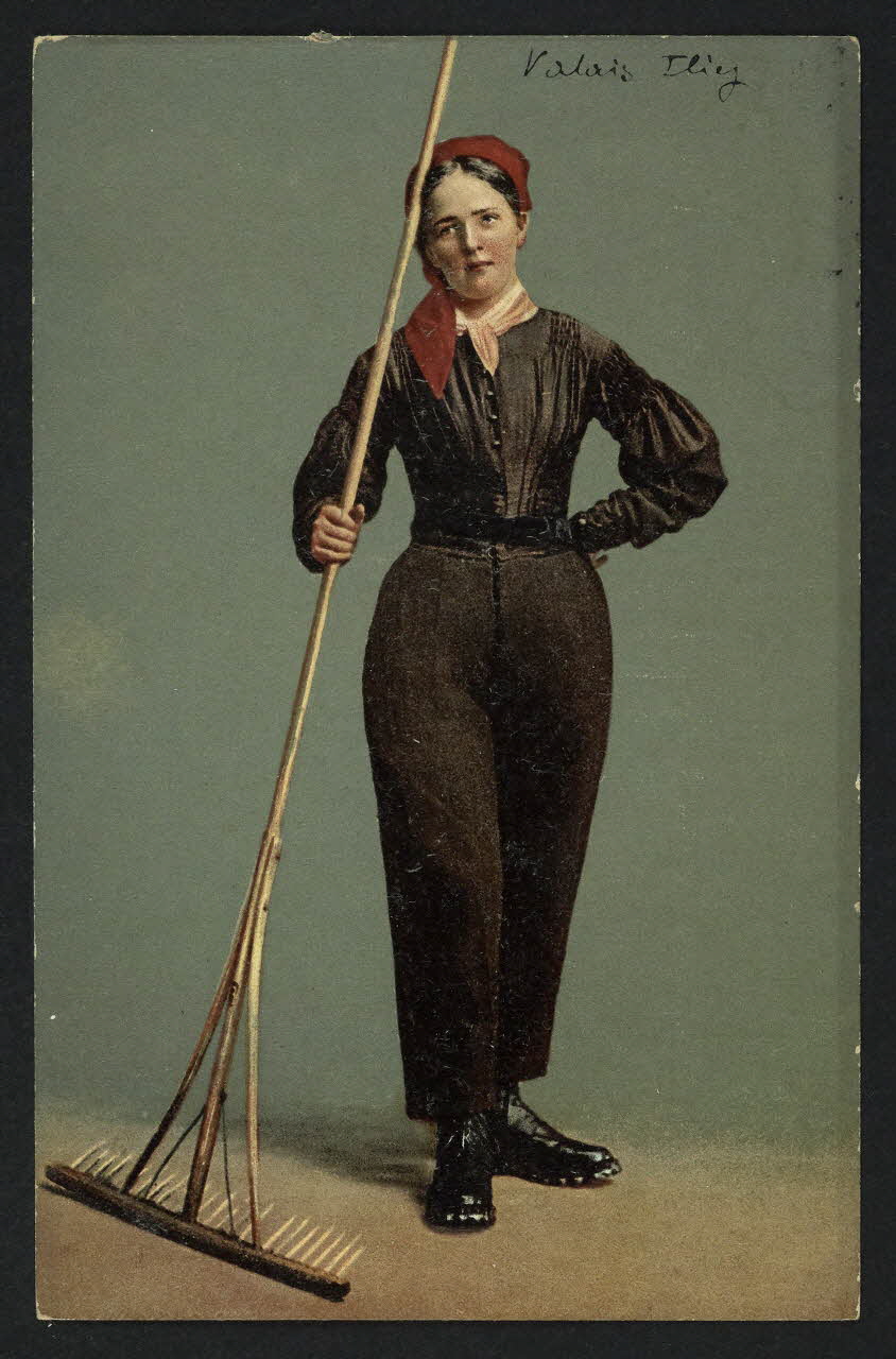 carte postale CANTON DE VALAIS, PAYSANNE DU VAL D'ILLIEZ 4P425 Photo