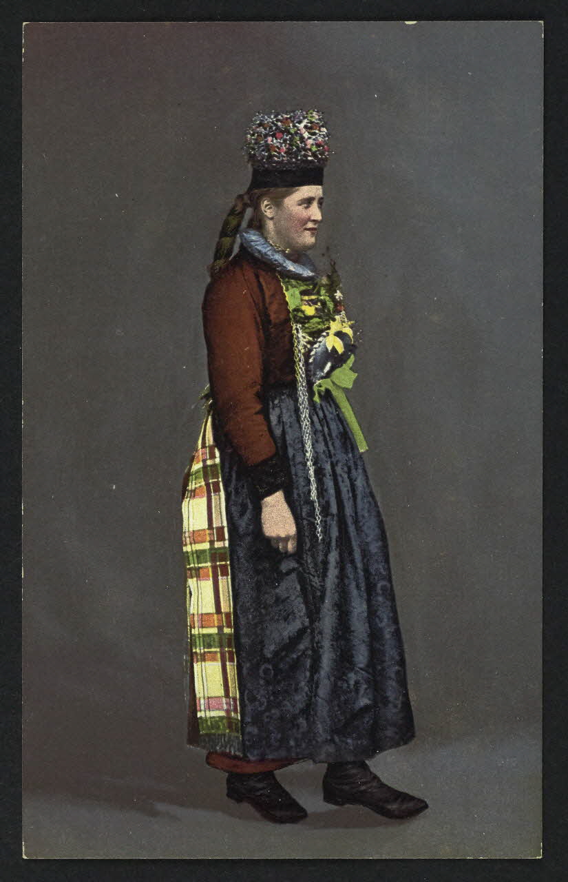 carte postale CHRUZGANG-MEITLI, MADCHEN IN ALTER FREIBURGE, PROZE 4P494 Photo