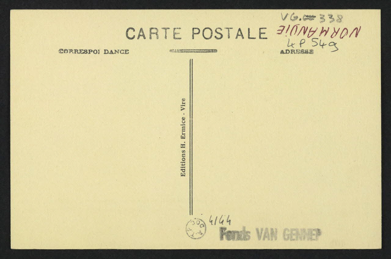 carte postale SIGNE J. B. , LA COIFFE DE LA MARIEE 4P549 Photo
