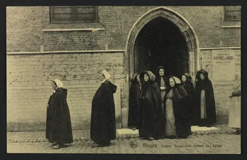 carte postale BRUGES, VIEILLES BRUGEOISES SORTANT DE L'EGLISE 4P575 Photo