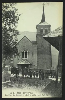 carte postale LESCHAUX, AU PIED DU SEMNOZ, L'EGLISE ET LE MONT TA. Haute-Savoie 1909 4P582 Photo