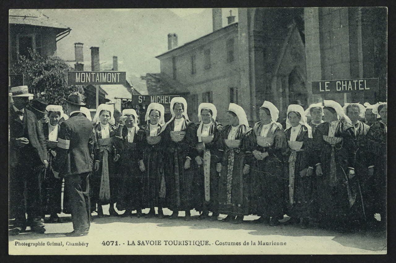 carte postale LA SAVOIE TOURISTIQUE, COSTUME DE LA MAURIENNE 4P590 Photo