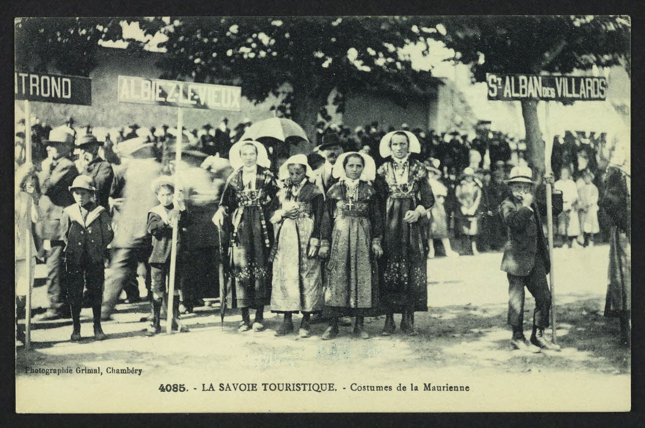 carte postale LA SAVOIE TOURISTIQUE, COSTUME DE LA MAURIENNE 4P593 Photo