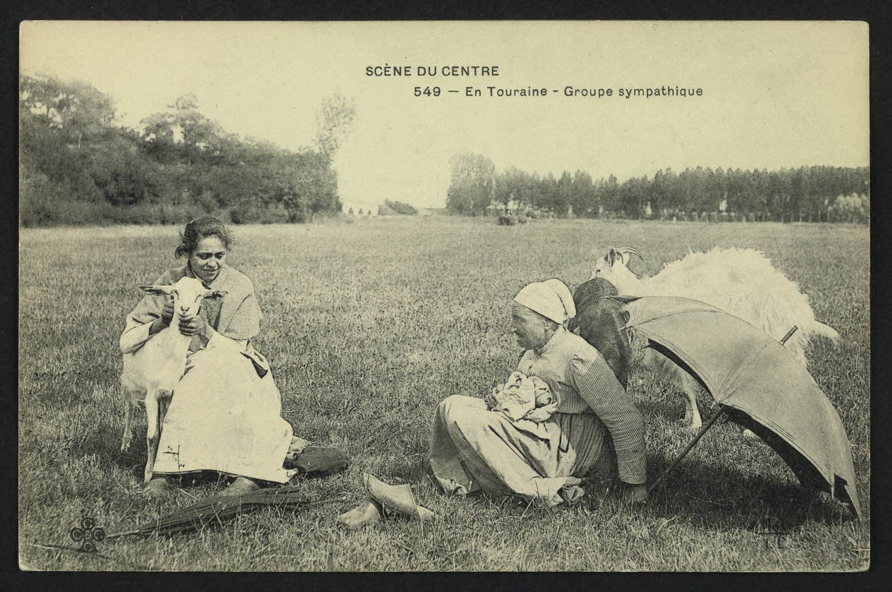 carte postale EN TOURAINE, GROUPE SYMPATHIQUE 4P612 Photo