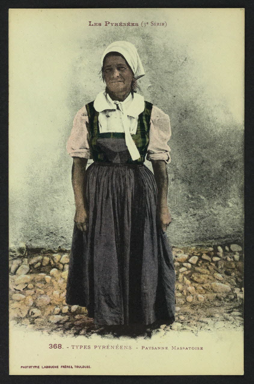 carte postale PAYSANNE MASSATOISE 4P619 Photo