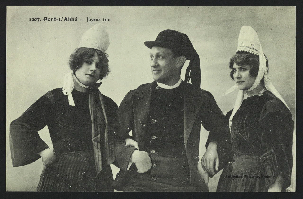 carte postale PONT-L'ABBE, JOYEUX TRIO 4P641 Photo