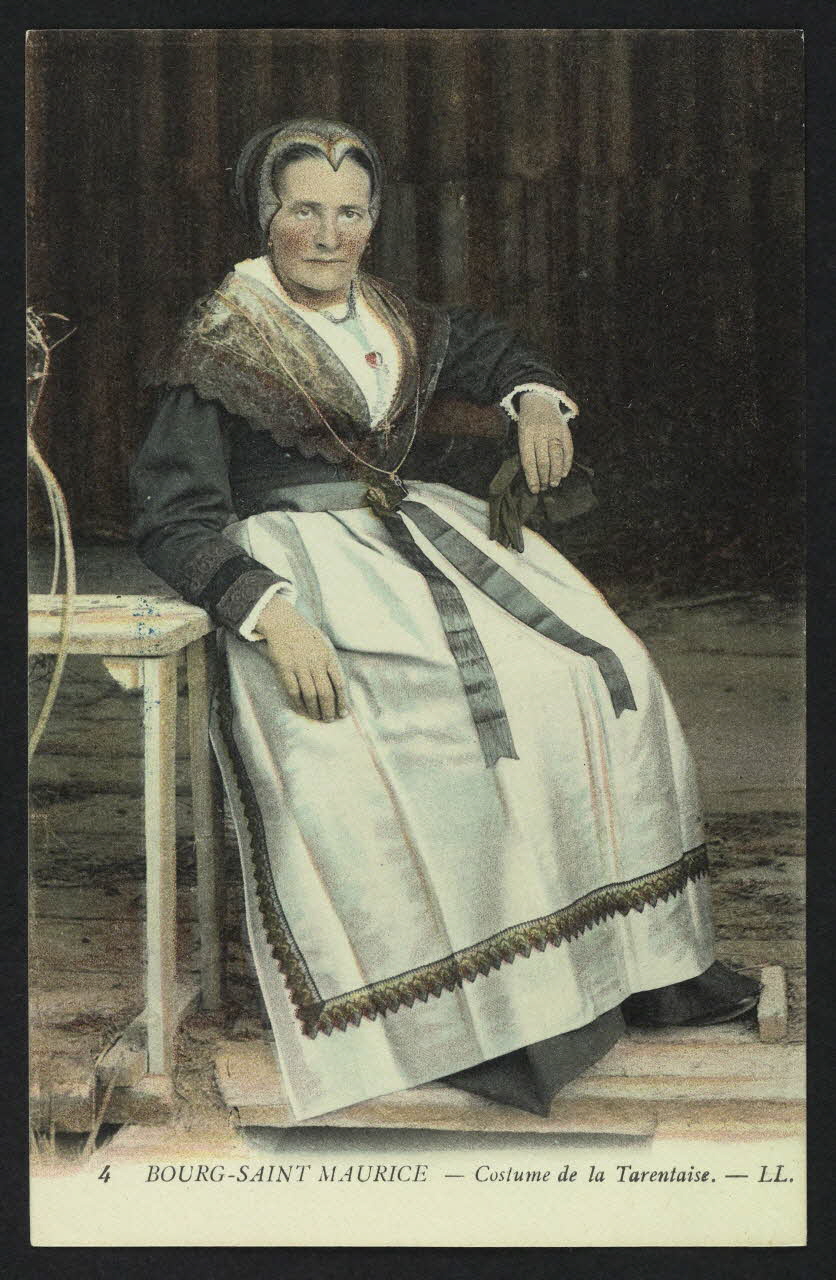 carte postale BOURG-SAINT-MAURICE, COSTUME DE LA TARENTAISE 4P650 Photo