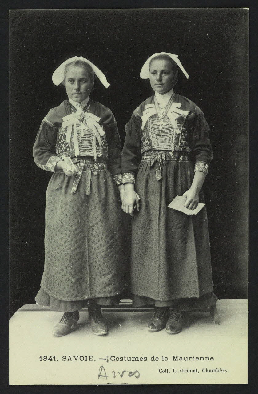 carte postale SAVOIE, COSTUMES DE LA MAURIENNE 4P652 Photo