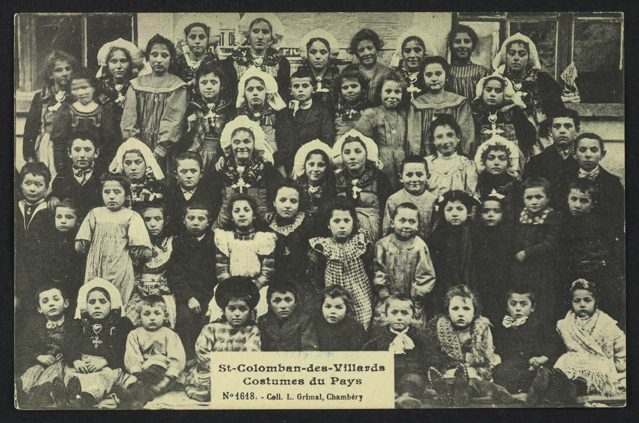 carte postale SAINT-COLOMBAN-DES-VILLARDS, COSTUMES DU PAYS 4P655 Photo