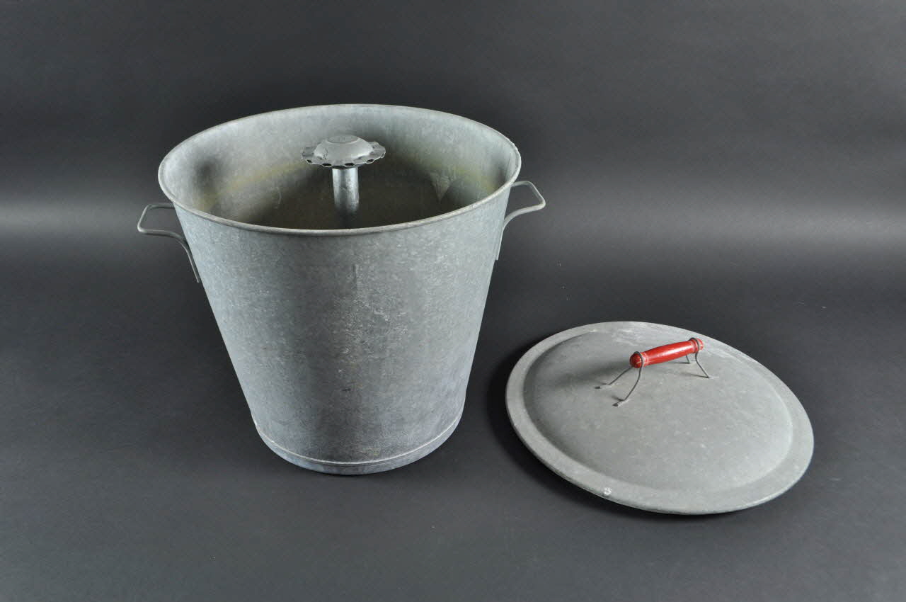 lessiveuse 2000.51.88.1-5 Photo Mucem