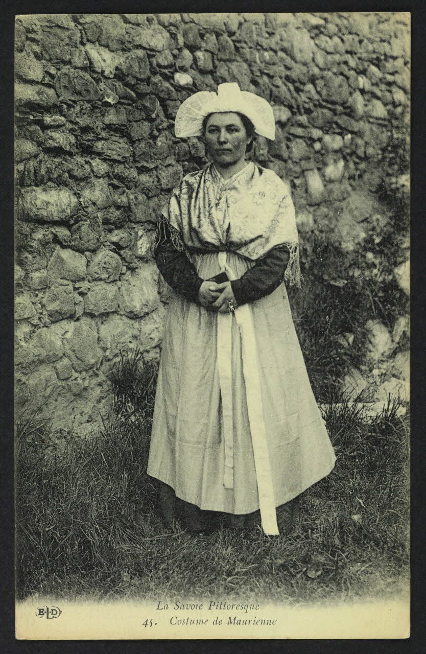 carte postale LA SAVOIE PITTORESQUE, COSTUME DE MAURIENNE 4P709 Photo