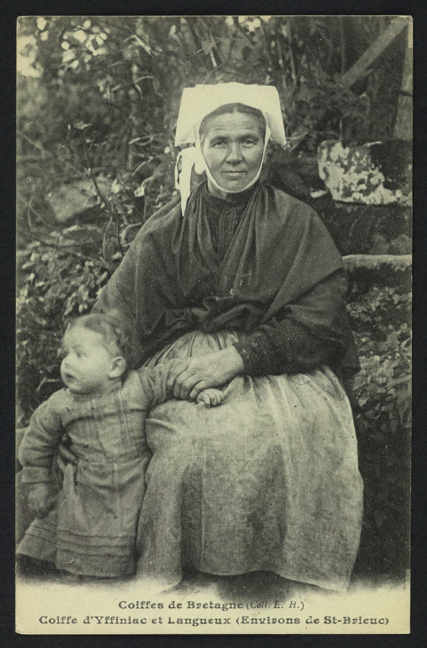 carte postale COIFFE D'YFFINIAC ET LANGUEUX (ENVIRONS DE SAINT-BRIE 4P727  Photo