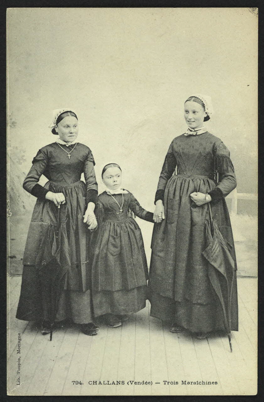 carte postale CHALANS, (VENDEE), TROIS MARAICHINES 4P759  Photo