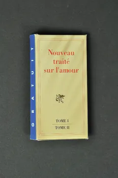 Bertrand Delanoë Etui de préservatif "Nouveau traité sur l'amour " / Jour après jour, mois après mois, Paris combat le sida Île-de-France, France 1994 2002.112.92.1-2 Photo Mucem