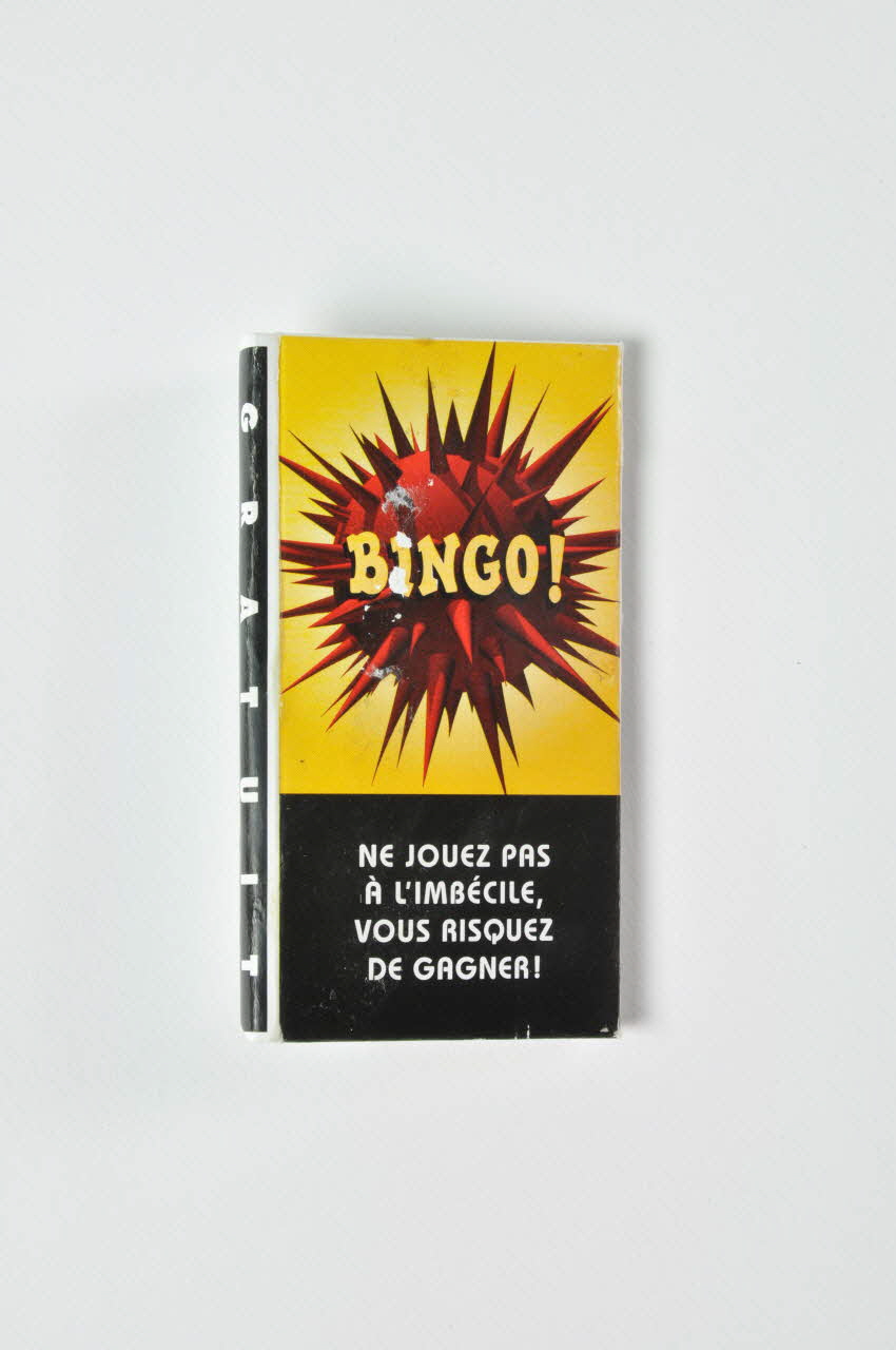Bertrand Delanoë Etui de préservatif "Bingo / Ne jouez pas à l'imbécile, vous risquez de gagner !" Île-de-France, France 2000 2002.112.98.1-2 Photo Mucem