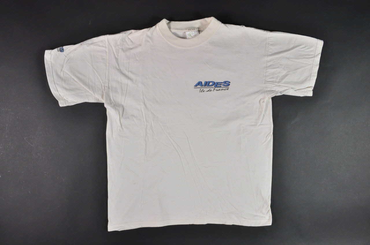 T shirt T-shirt "AIDES Ile-de-France" 2002.113.2 Photo Mucem