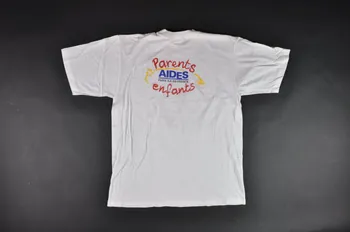 T shirt T-shirt "Parents, enfants, partageons nos espoirs" 2002.113.6 Photo Mucem