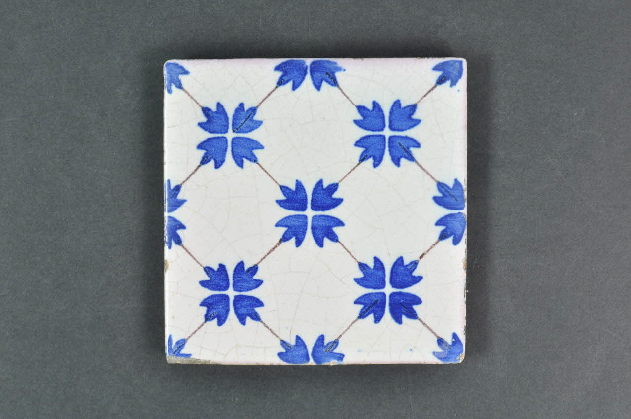 Pépin-Petitpas; carreau de céramique Picardie, France 1899 2000.52.11.15 Photo Mucem