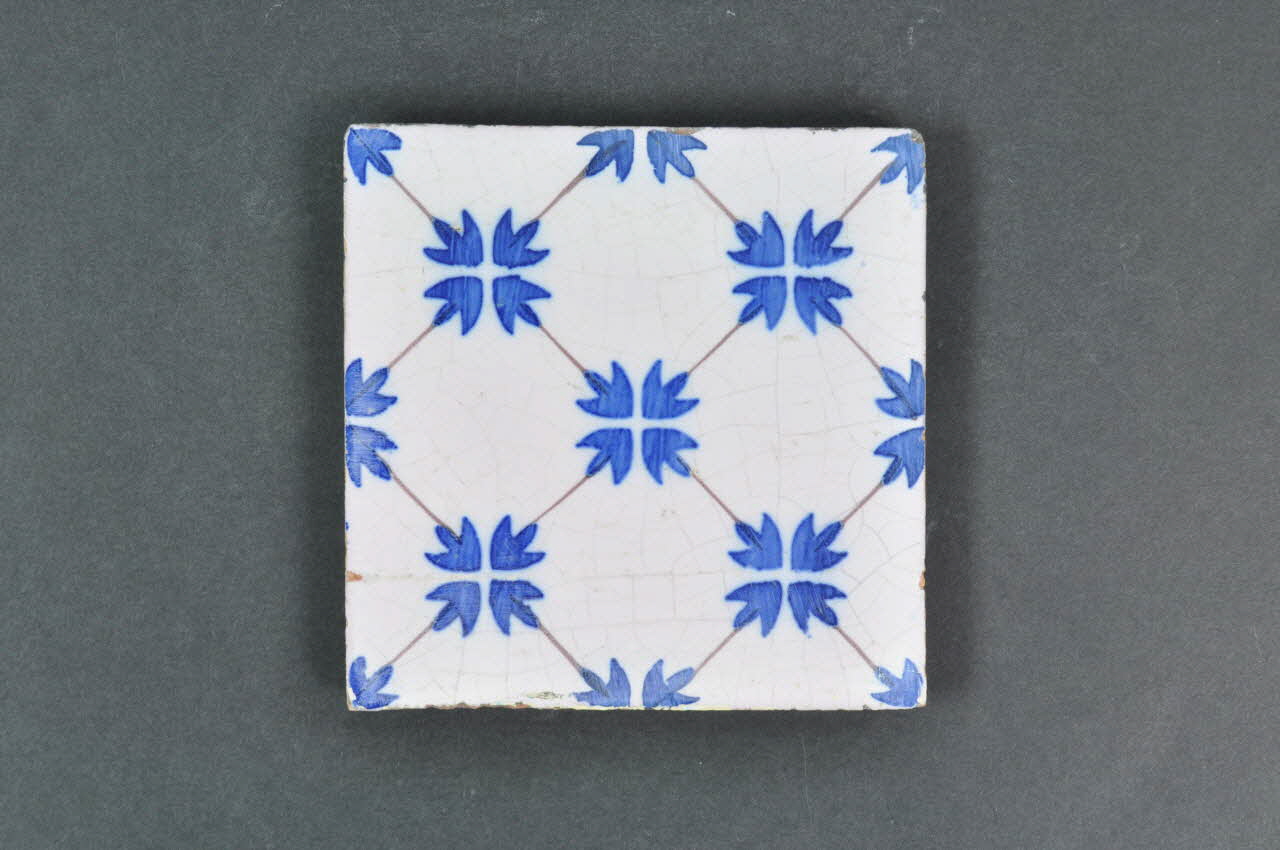 Pépin-Petitpas; carreau de céramique Picardie, France 1899 2000.52.11.24 Photo Mucem