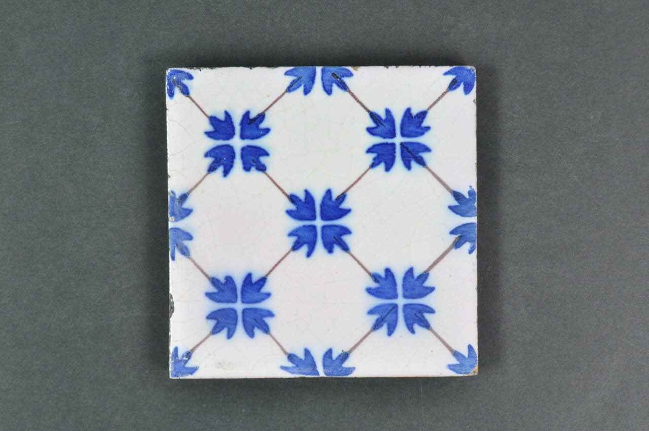 Pépin-Petitpas; carreau de céramique Picardie, France 1899 2000.52.11.3 Photo Mucem