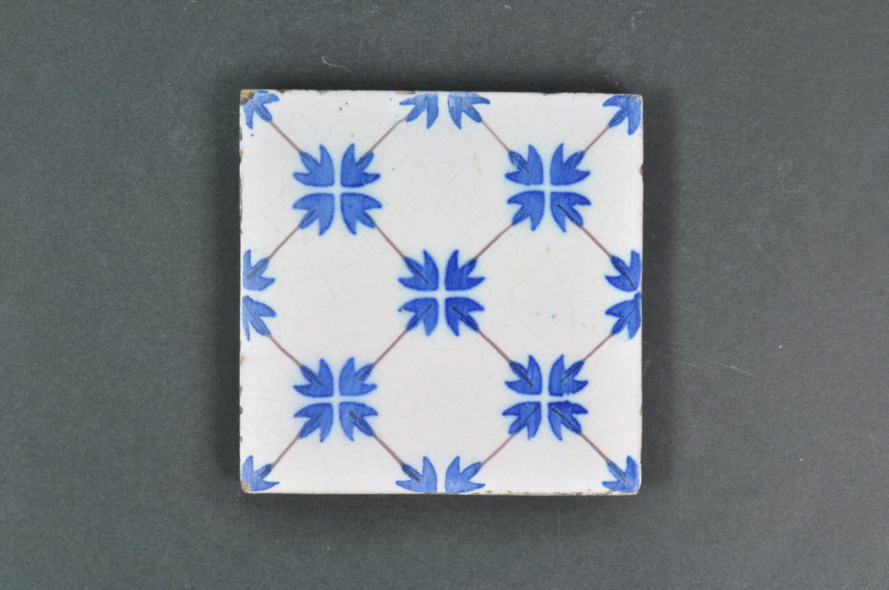 Pépin-Petitpas; carreau de céramique Picardie, France 1899 2000.52.11.34 Photo Mucem