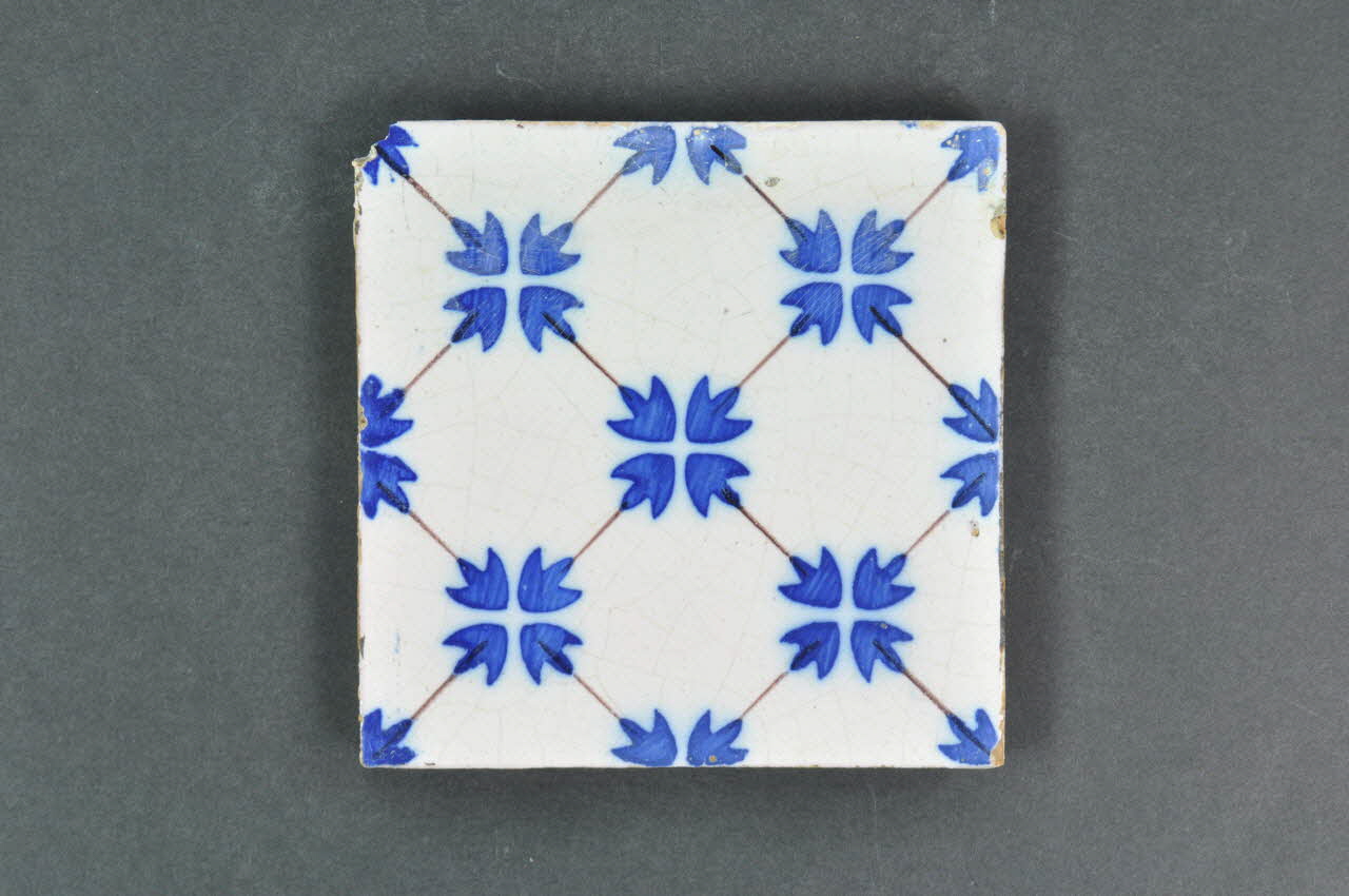Pépin-Petitpas; carreau de céramique Picardie, France 1899 2000.52.11.52 Photo Mucem