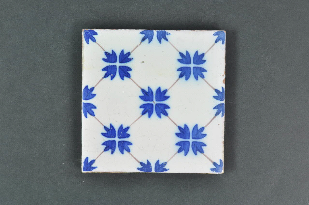 Pépin-Petitpas; carreau de céramique Picardie, France 1899 2000.52.11.70 Photo Mucem