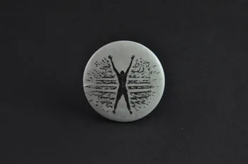 Etats Généraux Du Sida badge "Vivre le sida" France 1990 2002.119.2 Photo Mucem