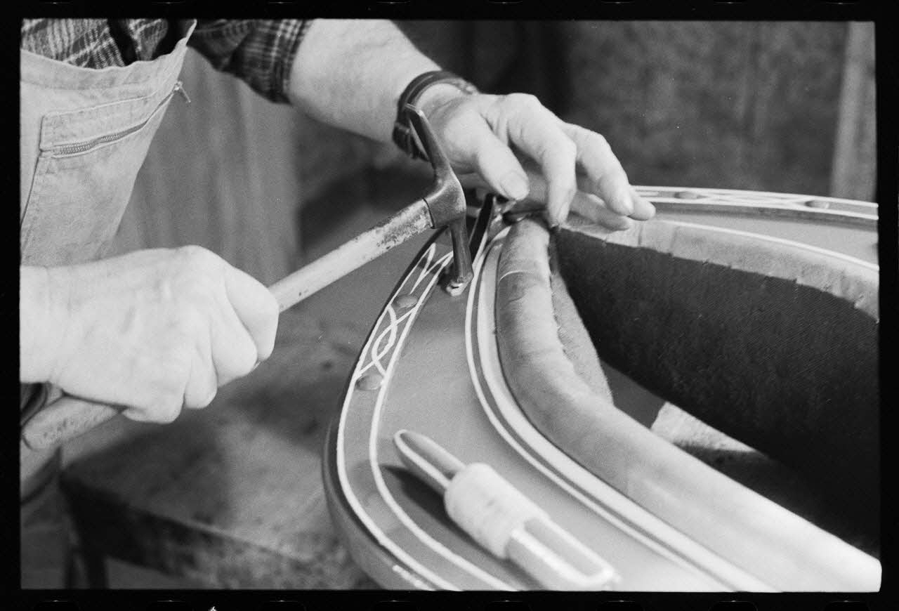 Pierre-Yves Catel photographie MNATP. Enquête sur les métiers. Mission de Pierre-Yves Catel sur la bourrellerie (mars 1971) Bourgogne, France 1971/3/20 Ph.1971.49.24 Photo