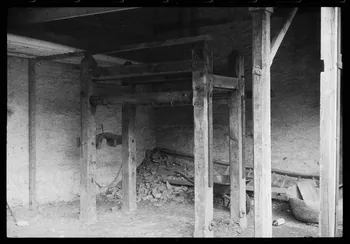 Henri Raulin photographie Travail pour ferrer les bœufs Midi-Pyrénées, France 1968/3/1 Ph.1971.56.26  Photo
