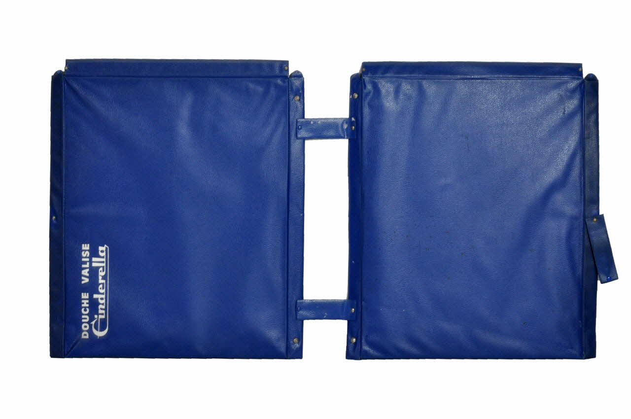 Cinderella étui France 1970 2000.48.56.2.1-2 Photo Mucem