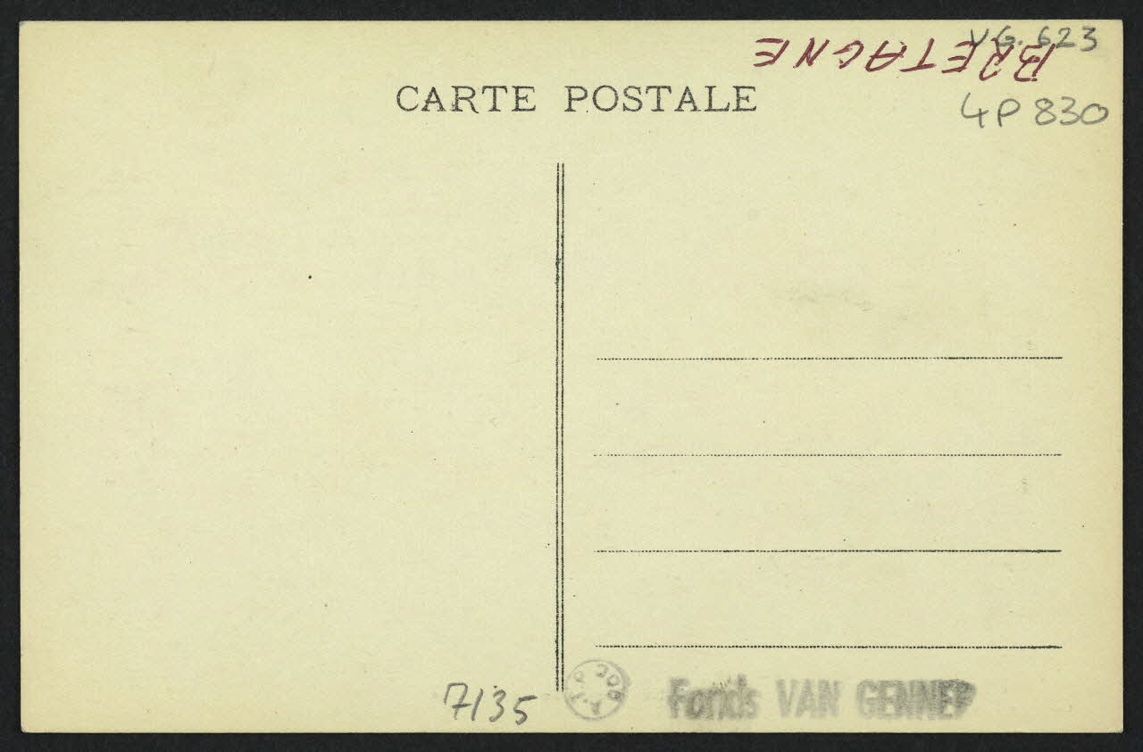 carte postale UNE JEUNE FAMILLE BRETONNE 4P830 Photo