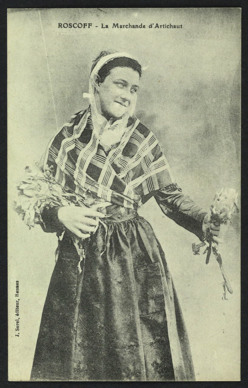 carte postale ROSCOFF, LA MARCHANDE D'ARTICHAUT 4P831 Photo