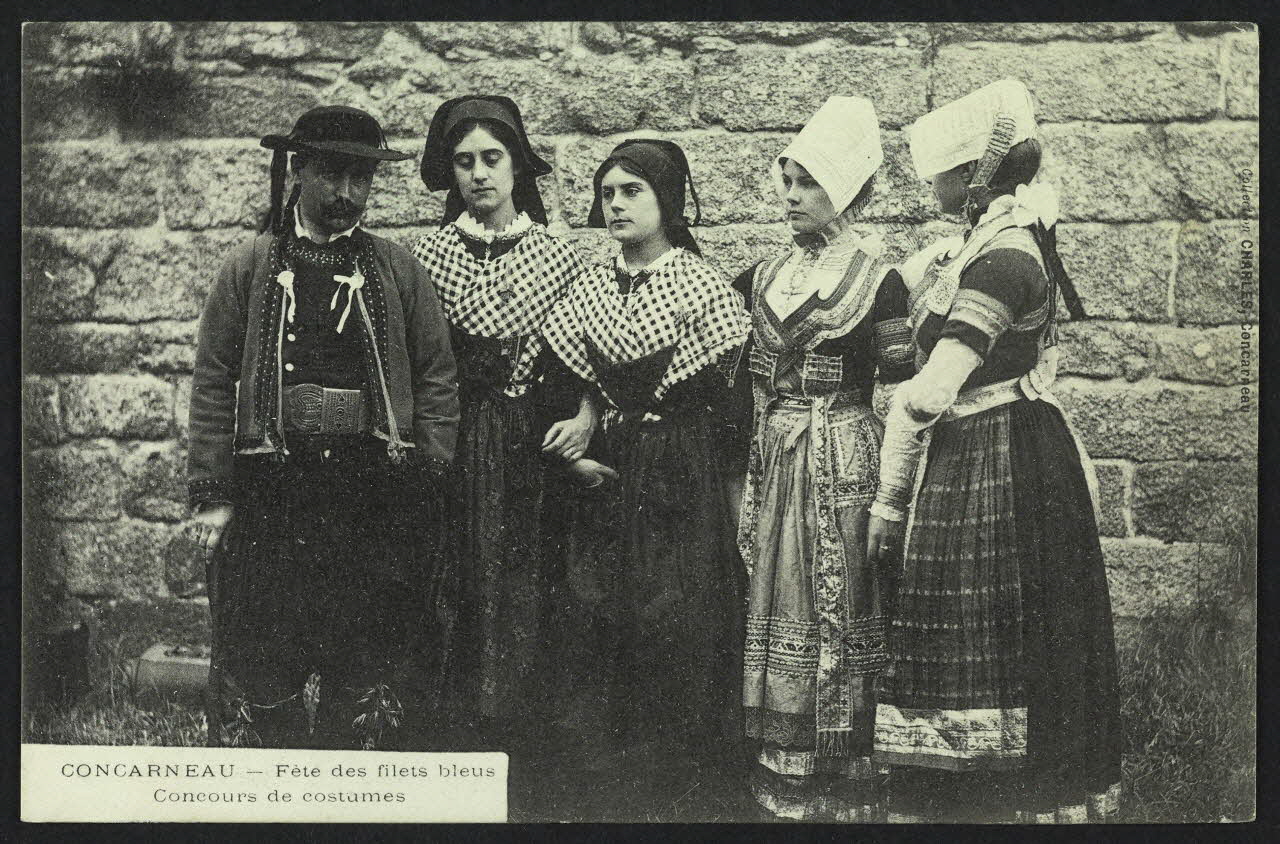 carte postale CONCARNEAU, FETE DES FILETS BLEUS, CONCOURS DE COST. 4P845 Photo