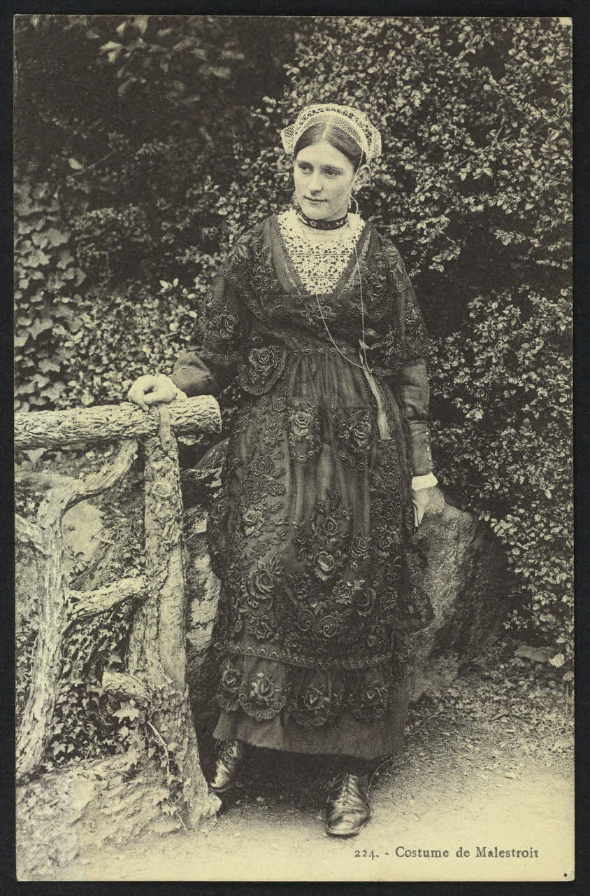 carte postale COSTUME DE MALESTROIT 4P865 Photo