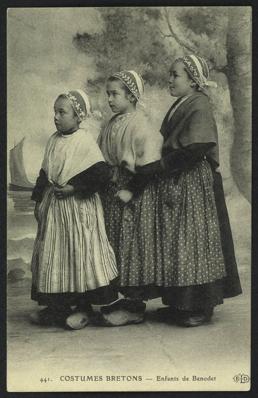 carte postale ENFANTS DE BENODET 4P880 Photo