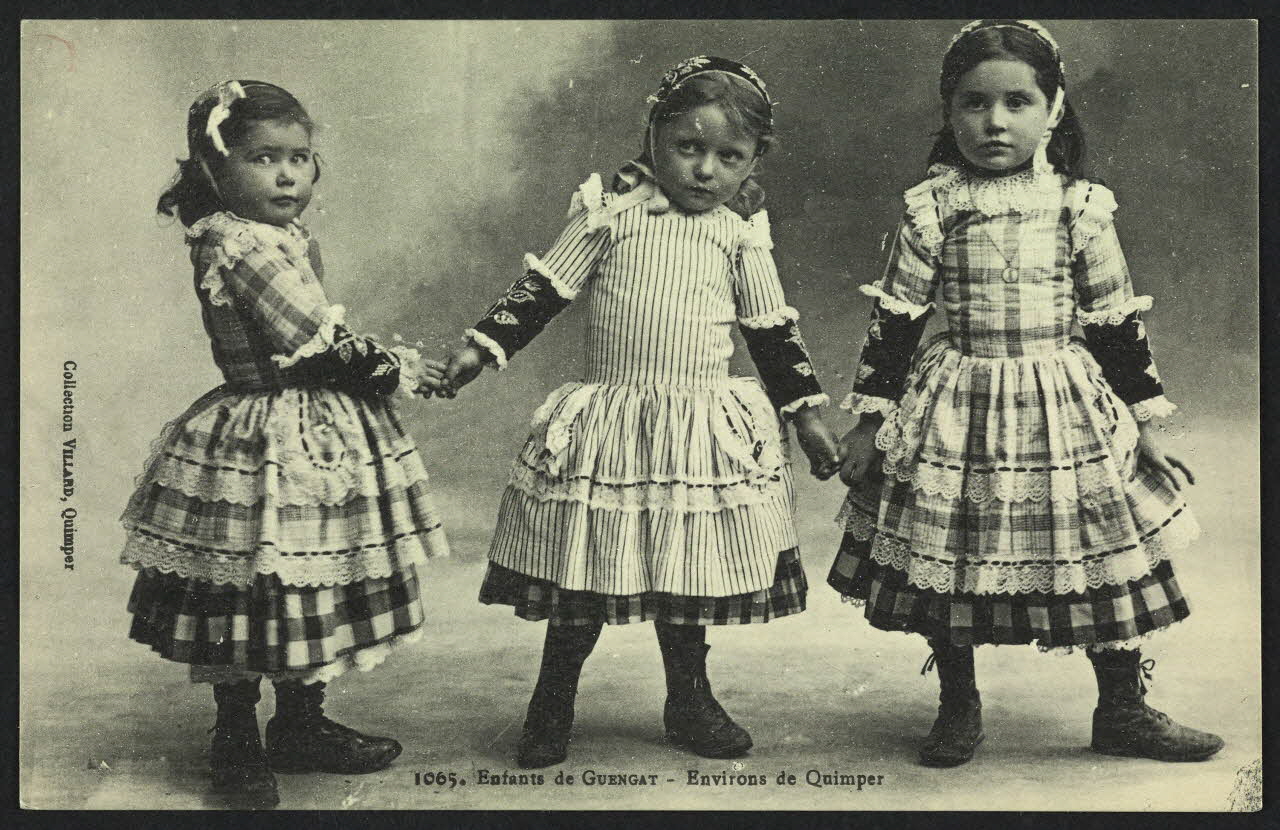 carte postale ENFANTS DE GUENGAT, ENVIRONS DE QUIMPER 4P882 Photo