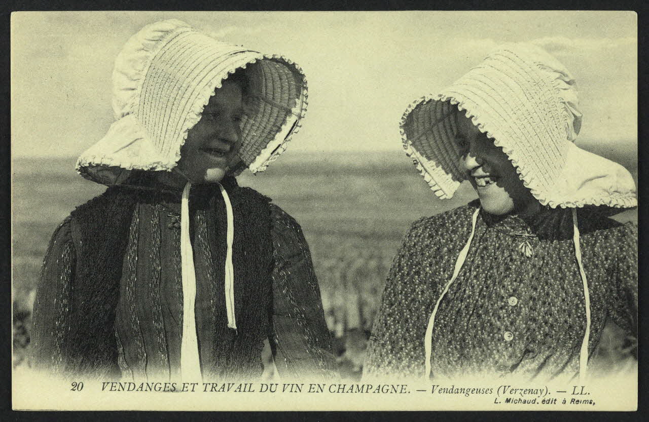 carte postale VENDANGEUSES (VERZENAY) 4P899 Photo