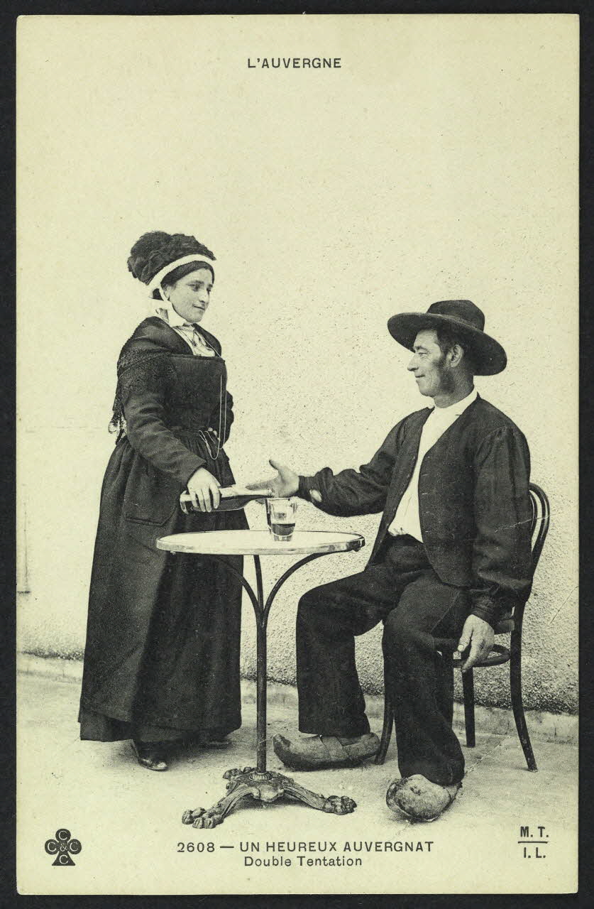 carte postale UN HEUREUX AUVERGNAT, DOUBLE TENTATION 4P1026 Photo