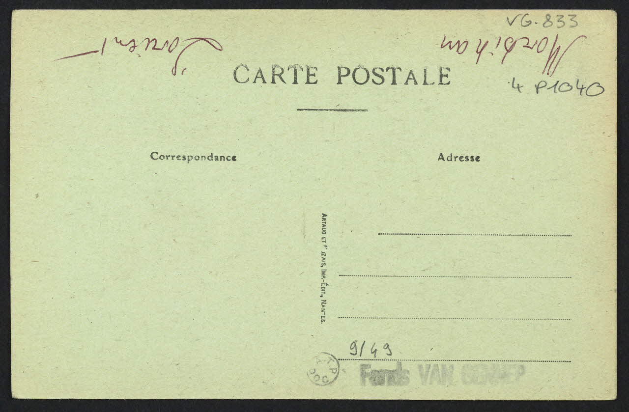 carte postale JEUNE FILLE DE LORIENT 4P1040 Photo