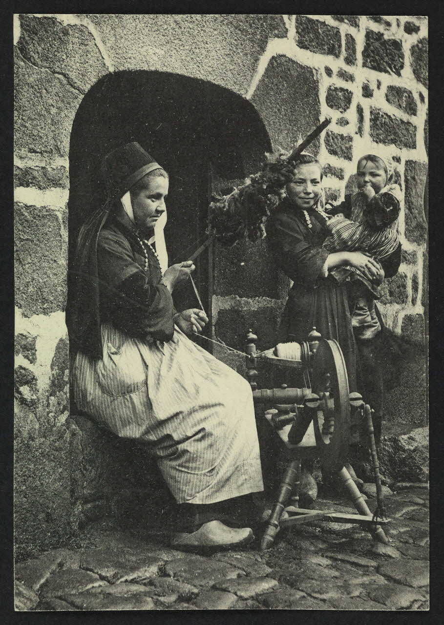 carte postale COSTUME D'ENFANT 4P1290 Photo