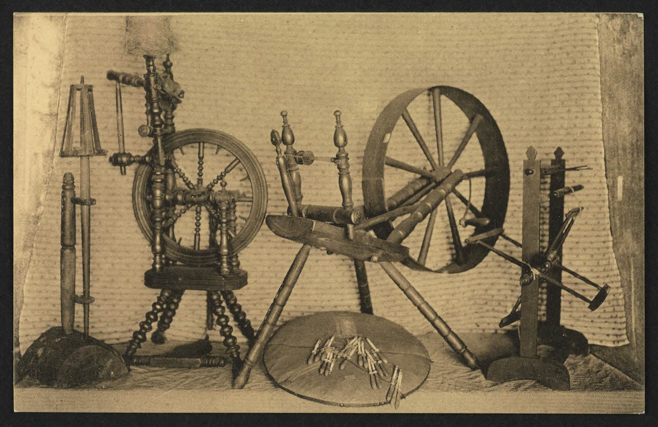 carte postale MUSEE DE FOLKLORE, ANVERS, TRAVAUX FAMILIAUX 4P1299 Photo