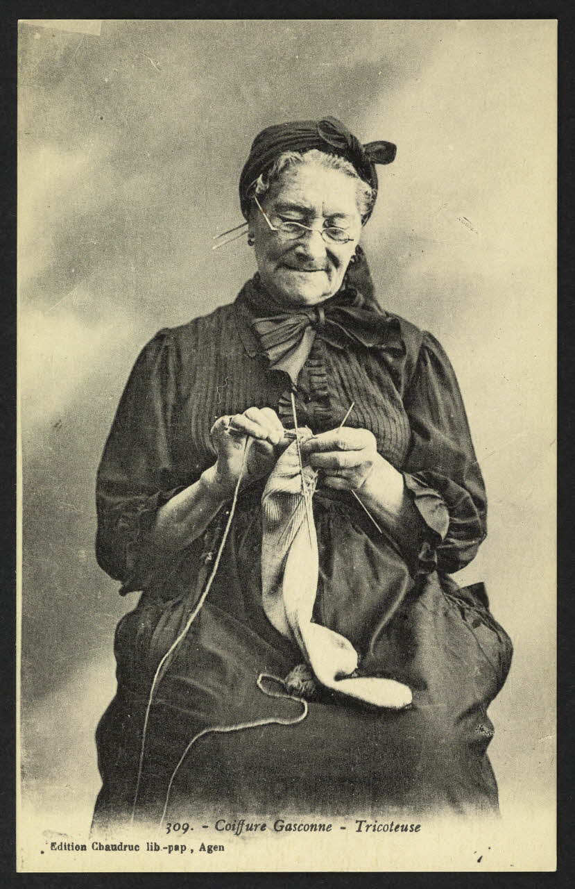 carte postale COIFFURE GASCONNE, TRICOTEUSE 4P1341 Photo