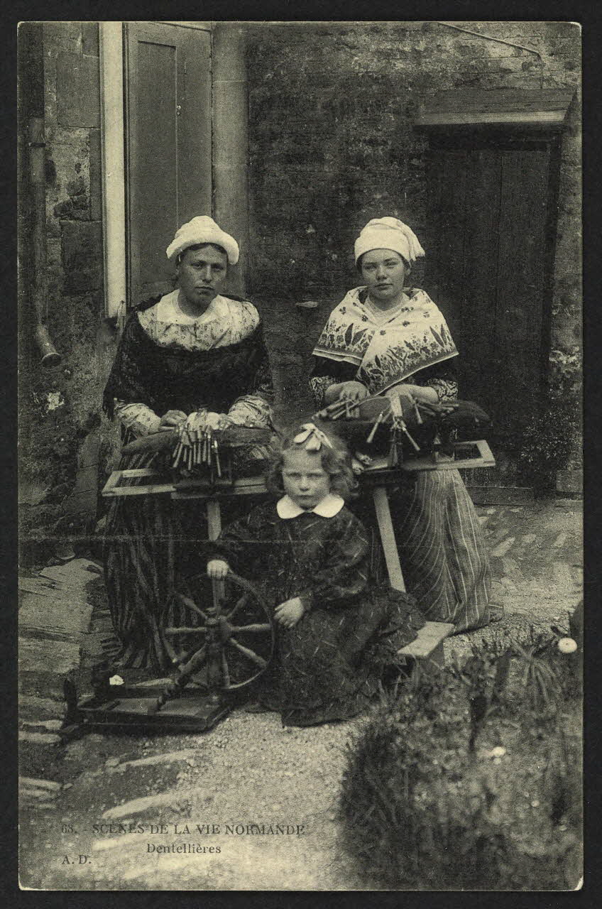 carte postale SCENES DE LA VIE NORMANDE-DENTELLIERES 4P1348 Photo