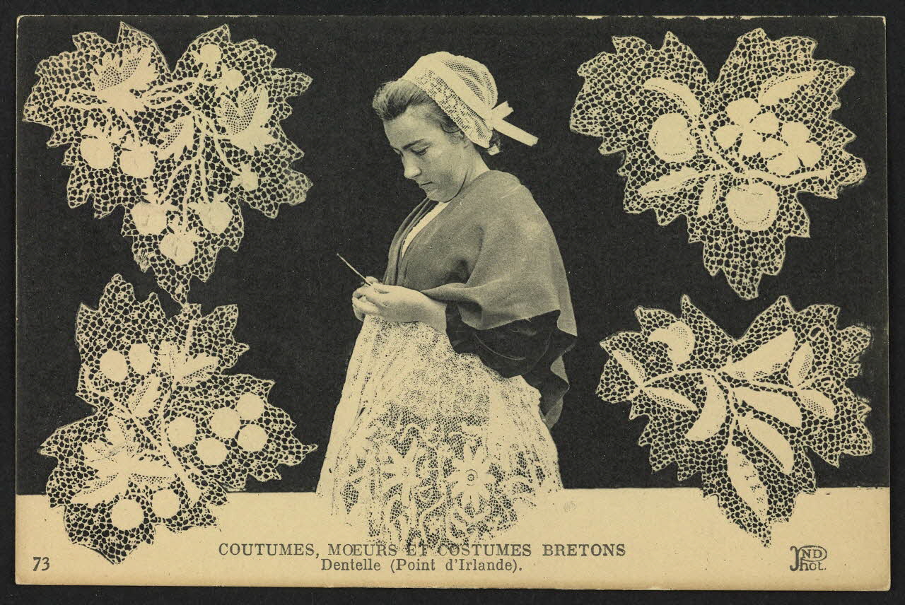 carte postale L'AUVERGNE PITTORESQUE-DENTELLIERES AUVERGNATES 4P1351 Photo