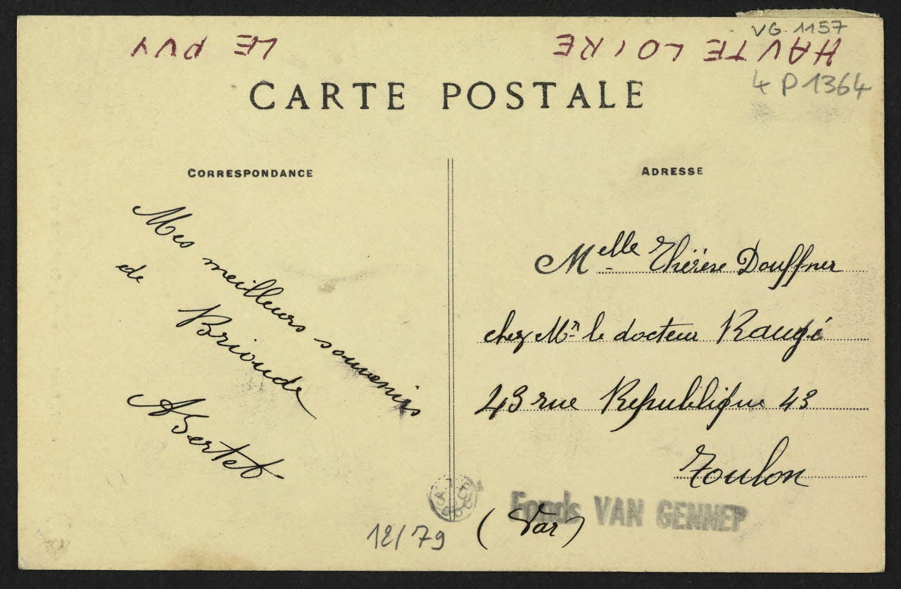 carte postale DENTELLIERE DES ENVIRONS DU PUY 4P1364 Photo