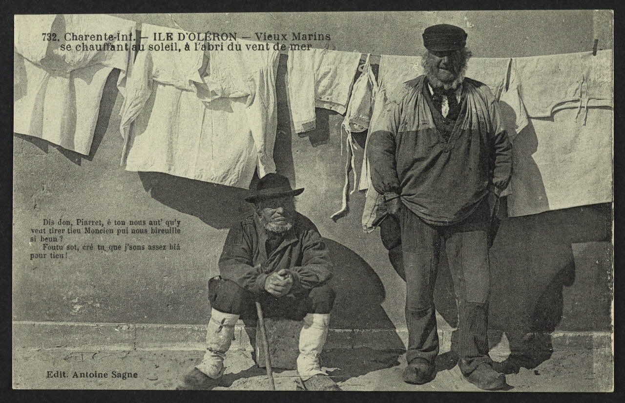 carte postale VIEUX MARINS SE CHAUFFANT AU SOLEIL 4P1385 Photo