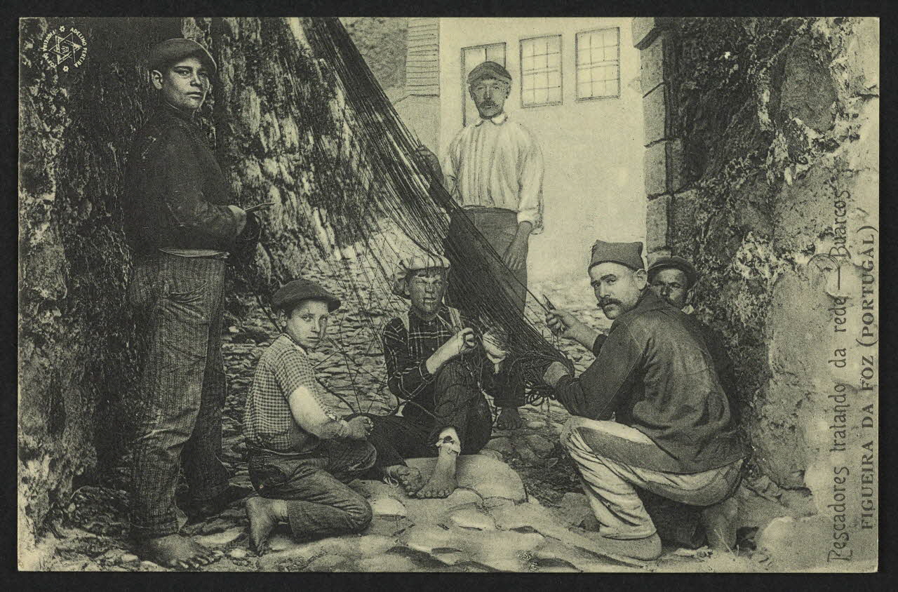 carte postale PESCADORES TRATANDO DA REDE-BUARCOS 4P1394 Photo